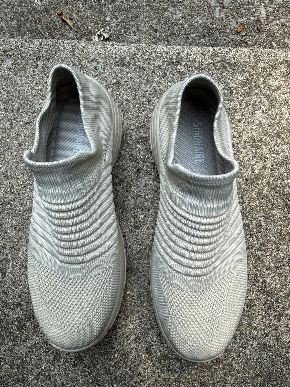 Wmn’s Slip-On Knit Cushionaire Sneakers
